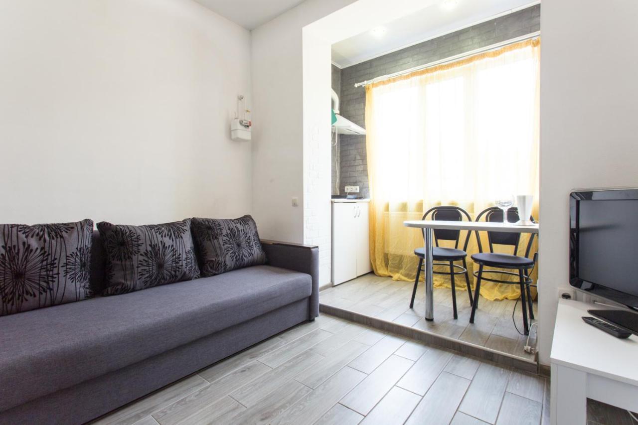 哈尔科夫Well Located Studio - Yaroslavska Str. 21公寓 外观 照片